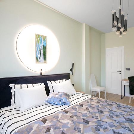 Urban Charm & Comfort - Chic 2Bd In Prime Location By Flat Mаnager Sofie Exteriér fotografie